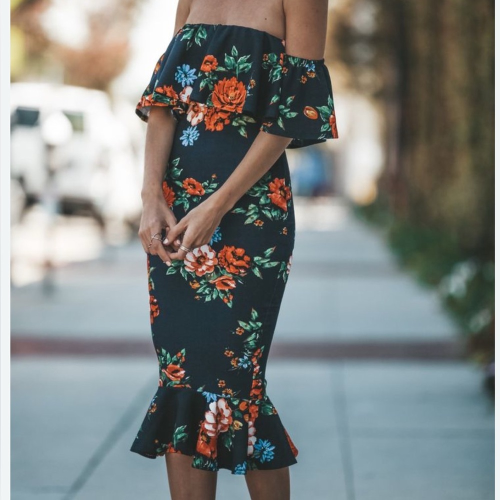 VICI Havana Ruffled Off-the-Shoulder Midi Dress | Navy, Small